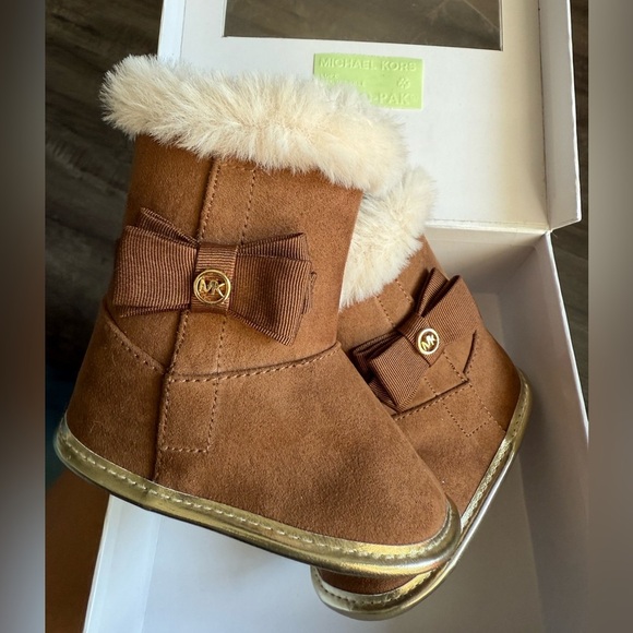 Michael Kors Other - Michael Kors Baby Boots Size 3 Tan Faux Fur Bow Cozy Winter NWT